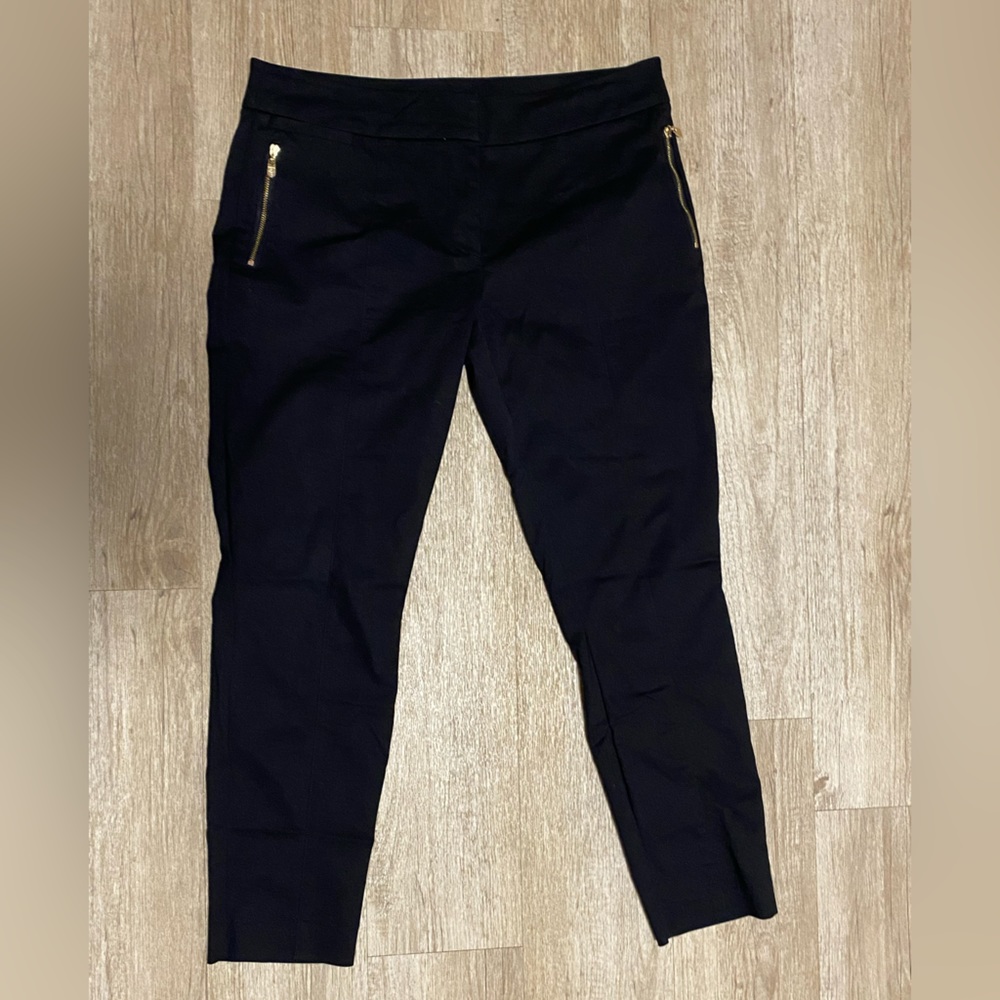 ❤️$6 THIS WEEKEND ONLY❤️ BEBE BLACK SKINNY SLACKS
